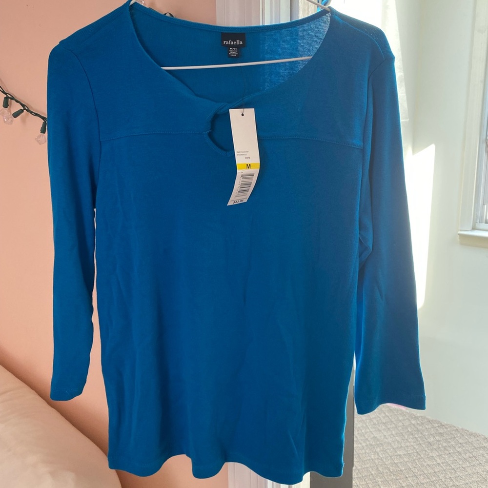 Women’s blue quarter sleeve top